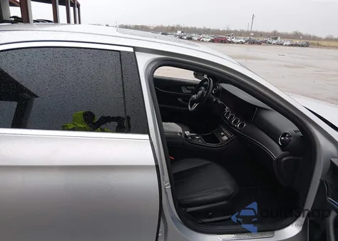 2020 Mercedes-Benz E 350 from USA, damaged, VIN W1KZF8DB8LA844484